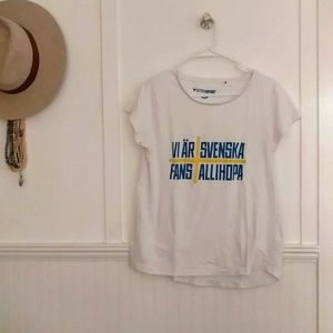 Swedish T-shirt (Women's M)